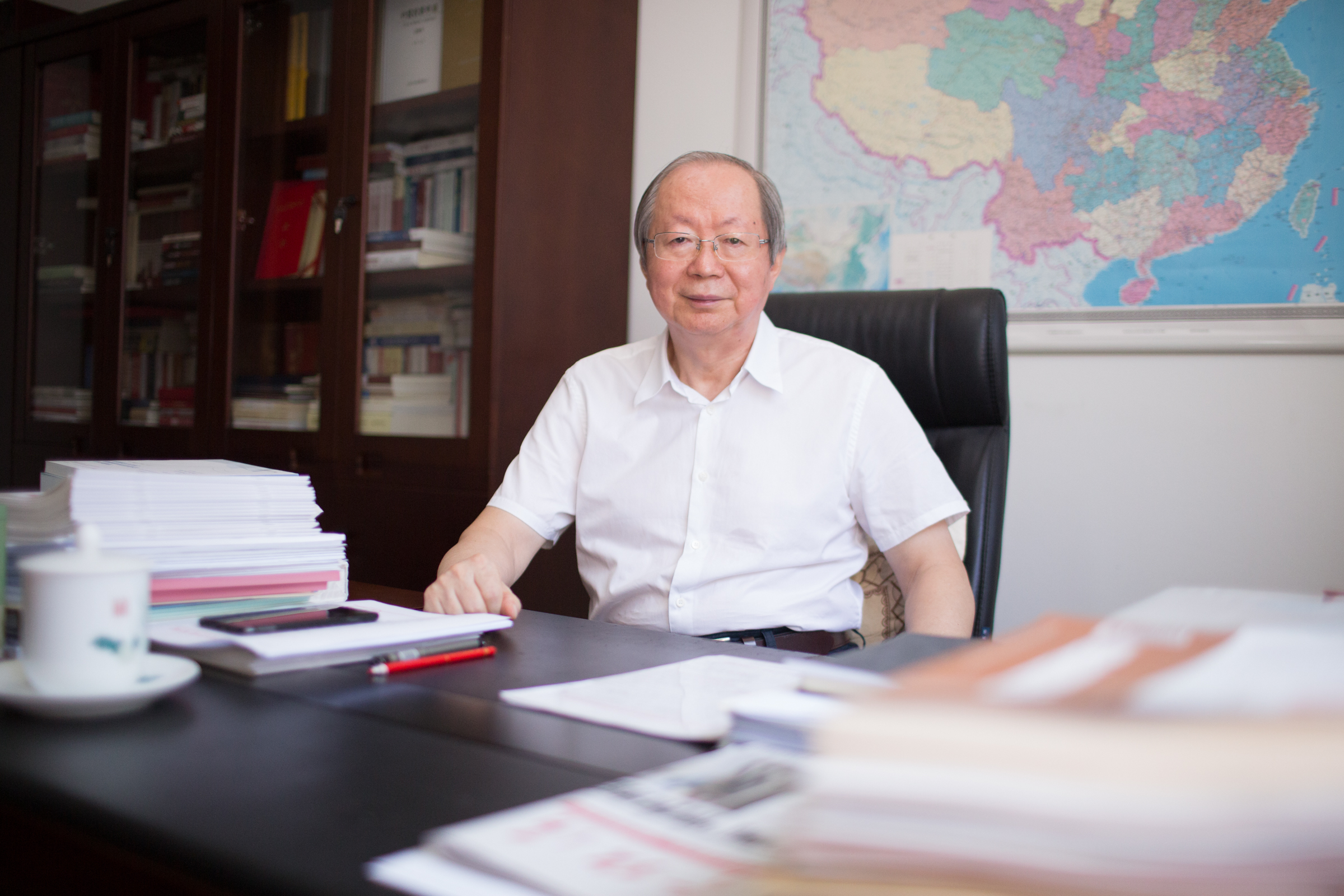 中國經濟體制改革研究會會長、十二屆全國人大財經委副主任委員、國家發展改革委原副主任彭森 澎湃新聞記者 權義 圖